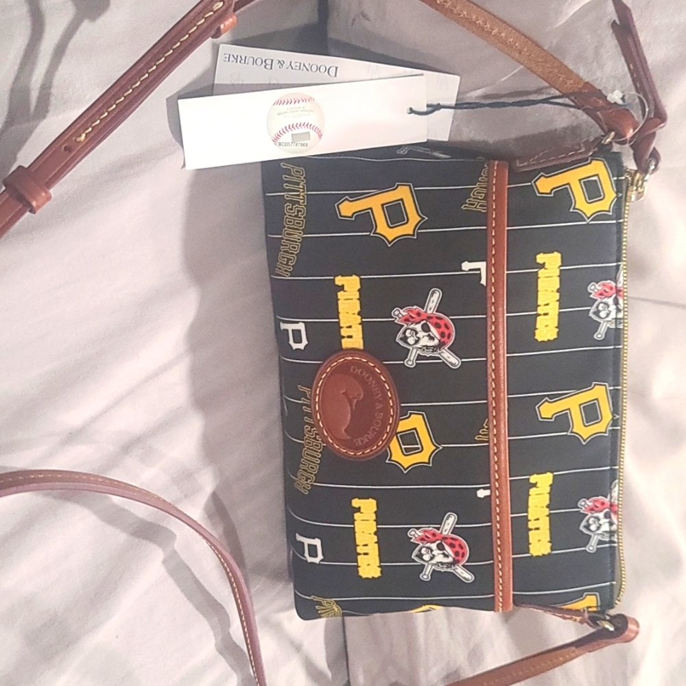 New Dooney and Bourke Women's MLB Pittsburgh Pirates Crossbody Bag